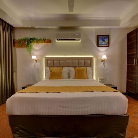 לונבלה Elite Hotel מראה חיצוני תמונה