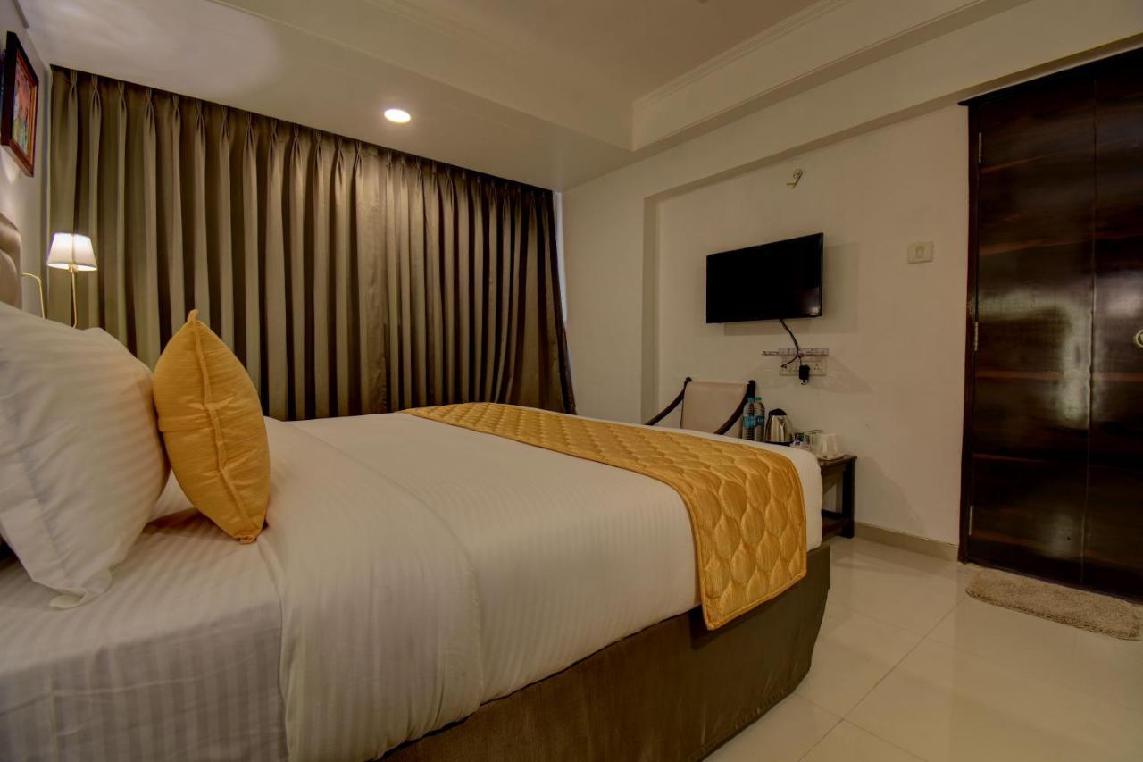 לונבלה Elite Hotel מראה חיצוני תמונה